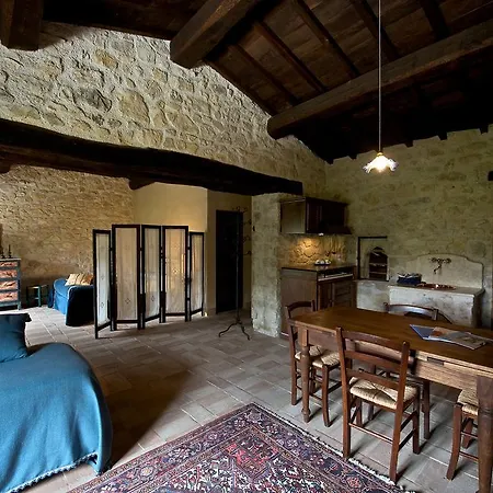 Agriturismo Borgo La Torre Κατάλυμα σε φάρμα *