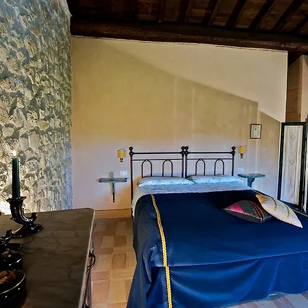 Agriturismo Borgo La Torre Κατάλυμα σε φάρμα Φολίνιο